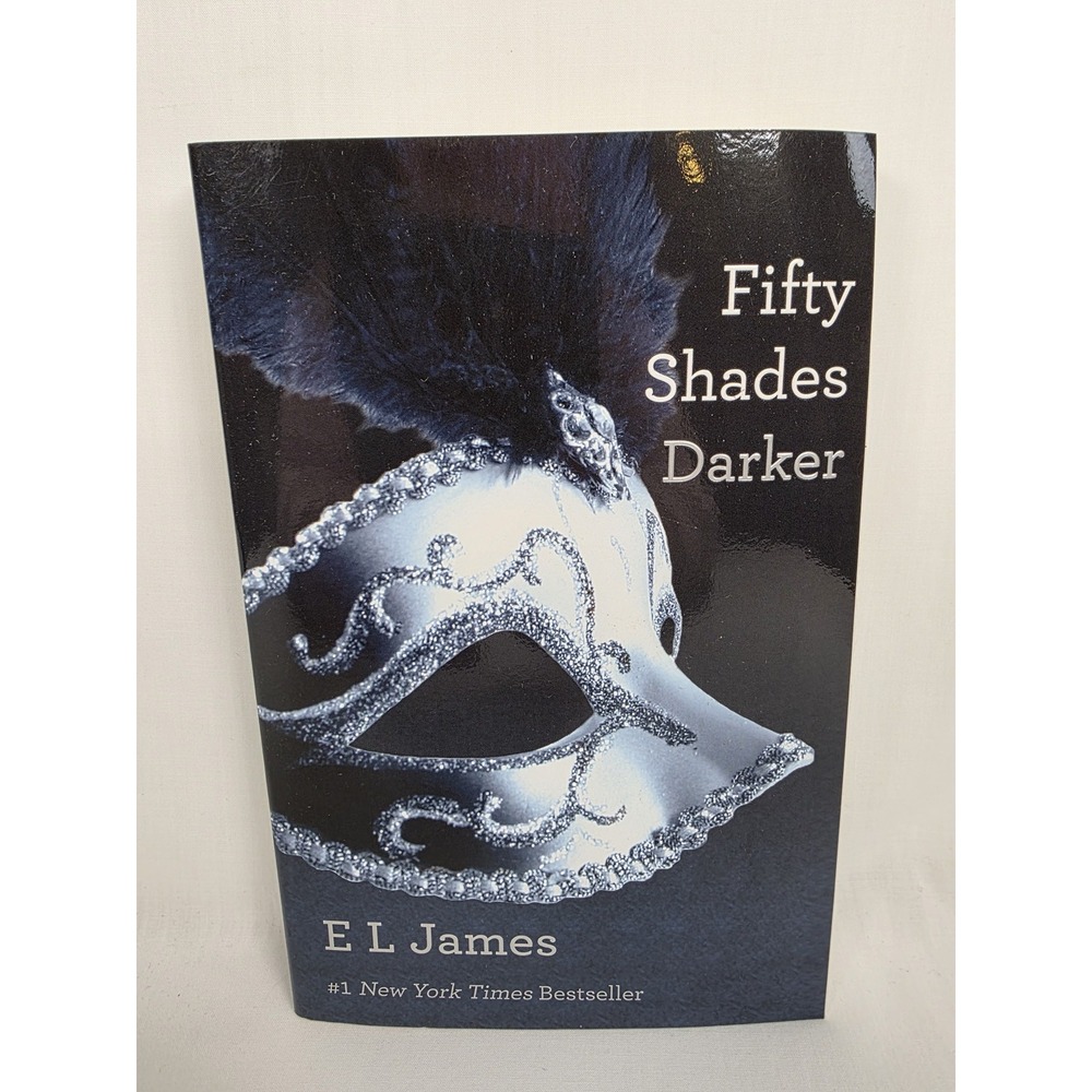 Fifty Shades Darker E L James Romance Novel Softcover 2012‎ NY Times Bestseller